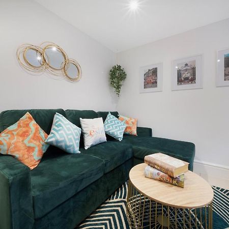 1 Bed House, Free On Street Parking, Central Γκλόστερ Εξωτερικό φωτογραφία