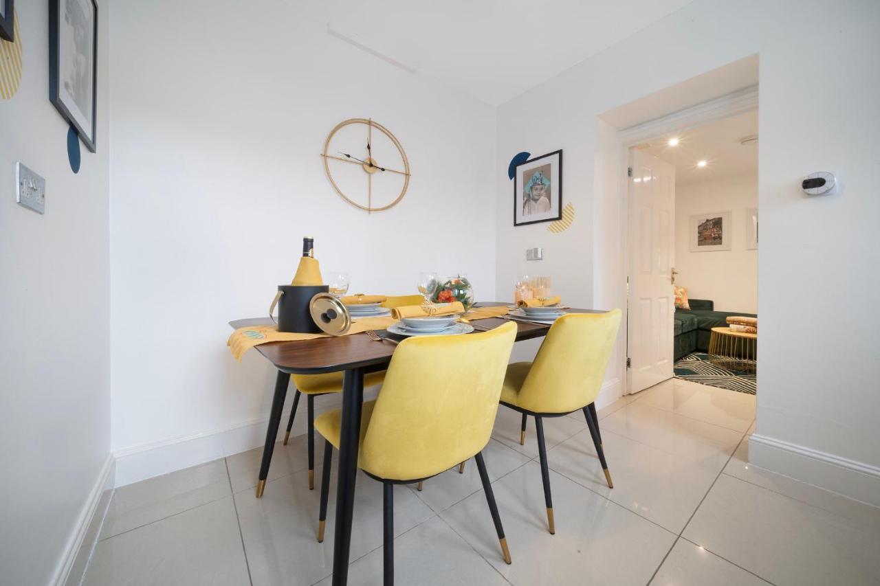 1 Bed House, Free Parking, 15 Minutes From Cheltenham Races Γκλόστερ Εξωτερικό φωτογραφία