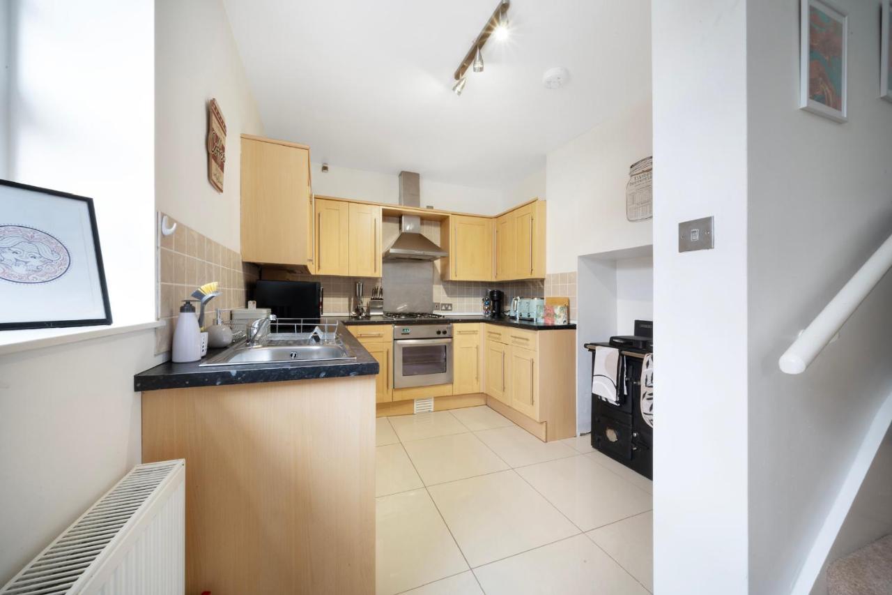 1 Bed House, Free Parking, 15 Minutes From Cheltenham Races Γκλόστερ Εξωτερικό φωτογραφία